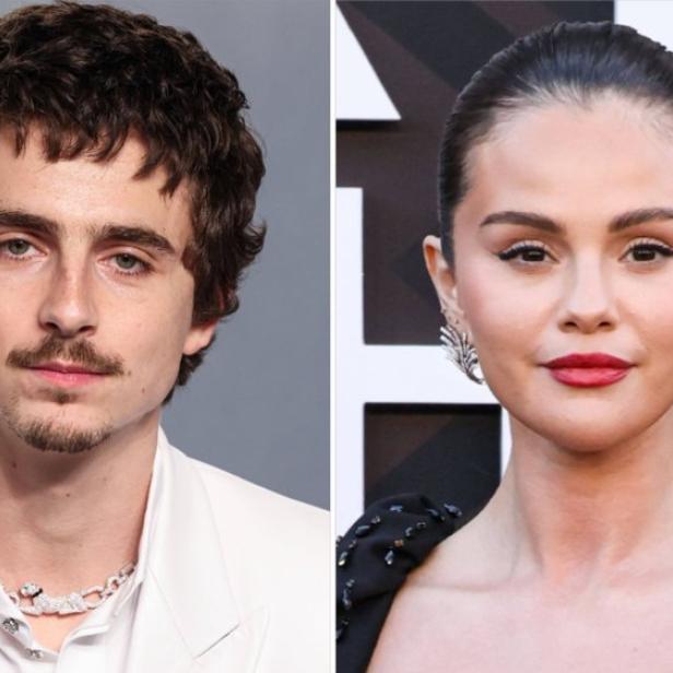 Timothée Chalamet in einem weißen Anzug neben Selena Gomez mit rotem Lippenstift und schwarzem Oberteil.
