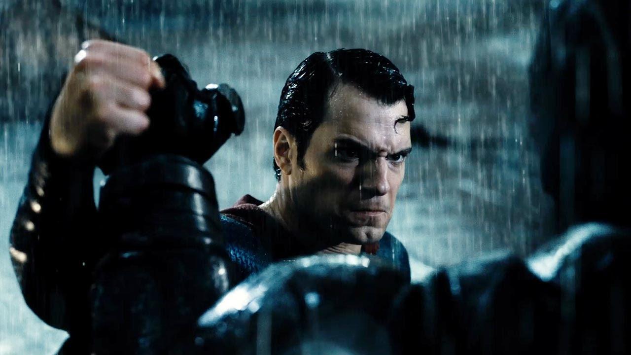 DC vs. Marvel: Warum die DC-Superhelden im Kino nicht überzeugen 4 Gründe, warum die DC-Superhelden im Kino nicht überzeugen